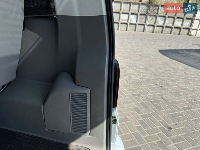 Минивэн Volkswagen Caravelle 2008 в Днепре