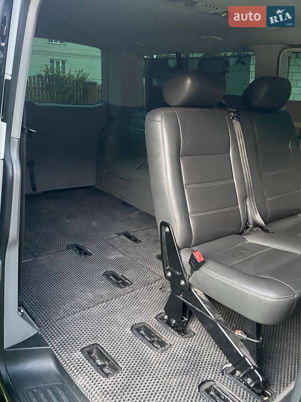 Минивэн Volkswagen Caravelle 2012 в Львове