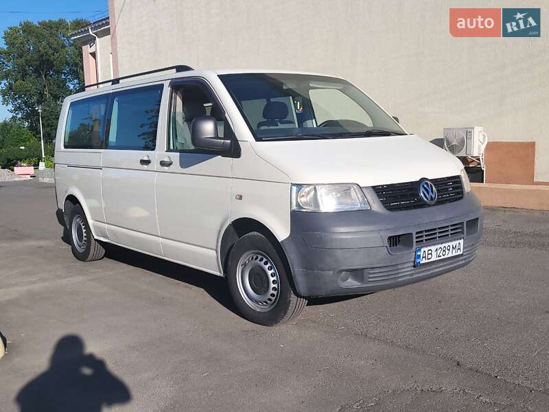 Минивэн Volkswagen Caravelle 2008 в Тростянце