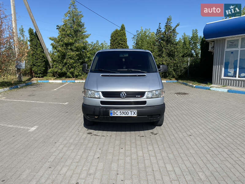 Минивэн Volkswagen Caravelle 2002 в Жовкве