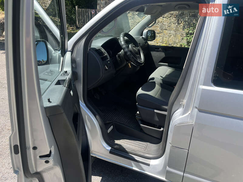 Минивэн Volkswagen Caravelle 2012 в Днепре