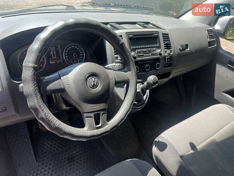 Минивэн Volkswagen Caravelle 2012 в Днепре