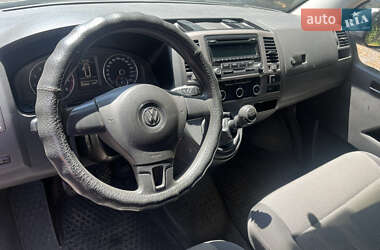 Минивэн Volkswagen Caravelle 2012 в 