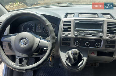 Минивэн Volkswagen Caravelle 2012 в 