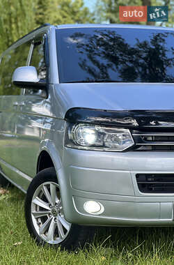 Минивэн Volkswagen Caravelle 2012 в 