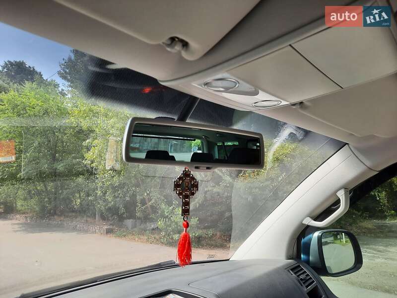 Минивэн Volkswagen Caravelle 2014 в Днепре