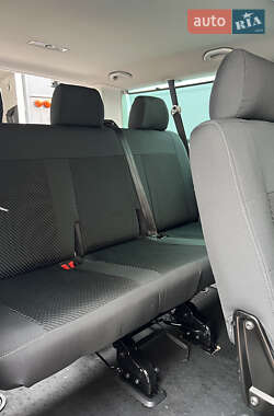 Минивэн Volkswagen Caravelle 2009 в 
