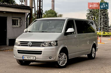 Минивэн Volkswagen Caravelle 2010 в 
