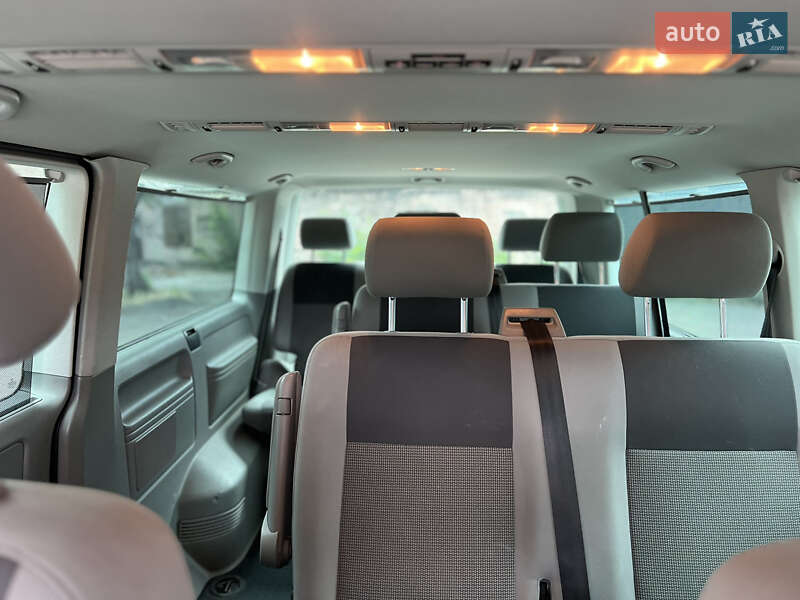 Минивэн Volkswagen Caravelle 2010 в Каменском
