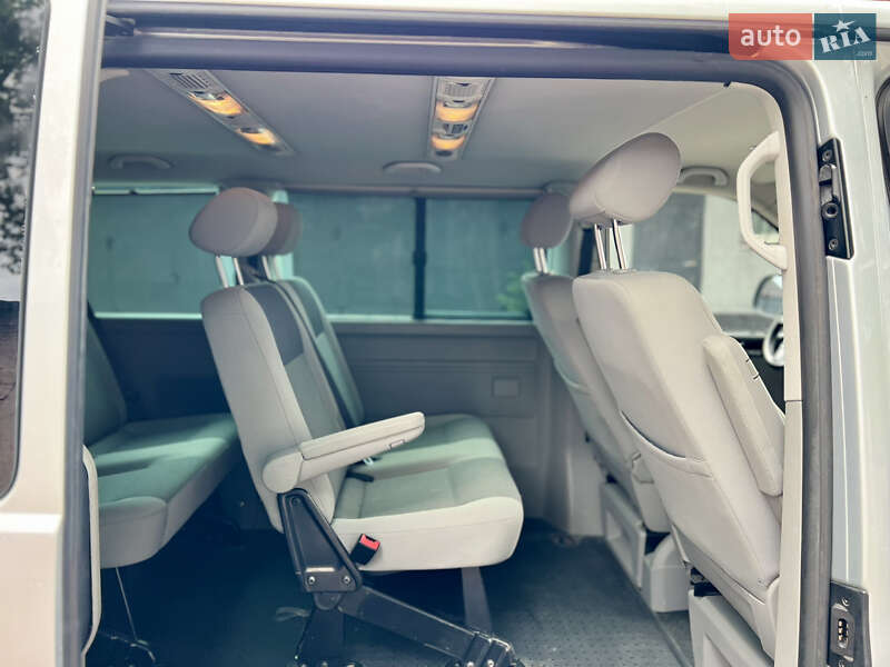 Минивэн Volkswagen Caravelle 2010 в Каменском