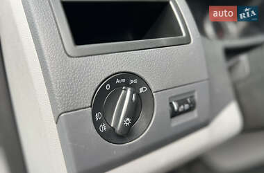 Минивэн Volkswagen Caravelle 2010 в 