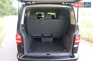Минивэн Volkswagen Caravelle 2010 в 