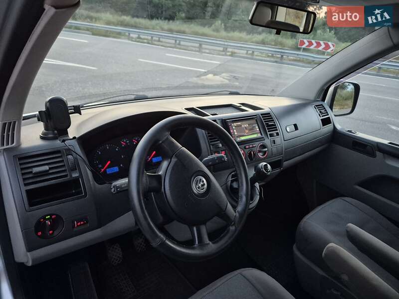 Минивэн Volkswagen Caravelle 2008 в Киеве