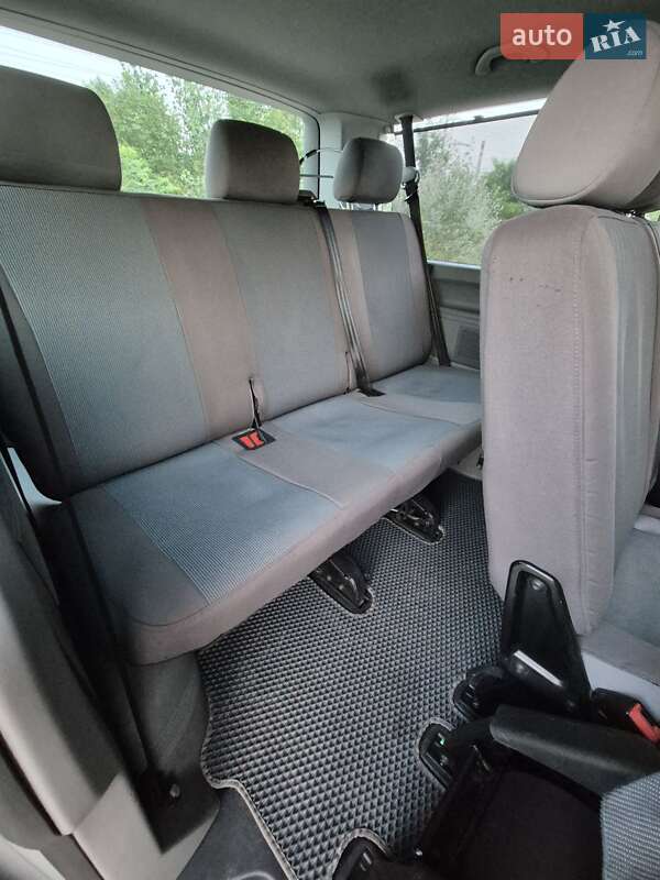 Минивэн Volkswagen Caravelle 2008 в Киеве