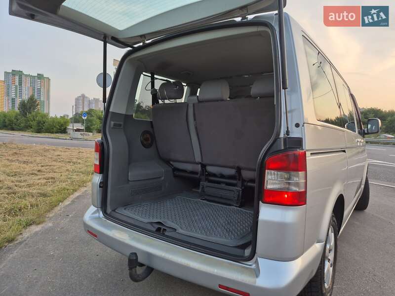 Минивэн Volkswagen Caravelle 2008 в Киеве
