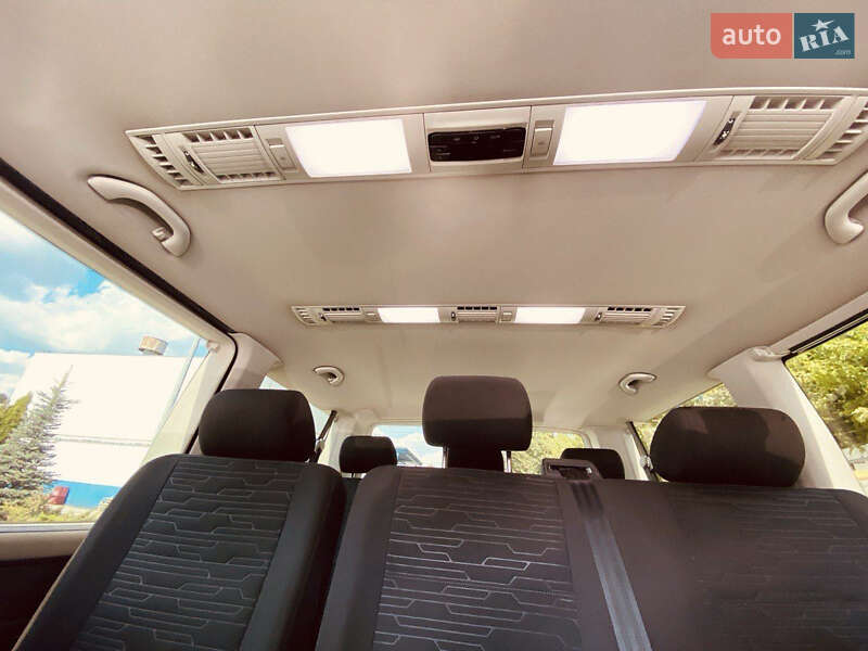Минивэн Volkswagen Caravelle 2021 в Киеве