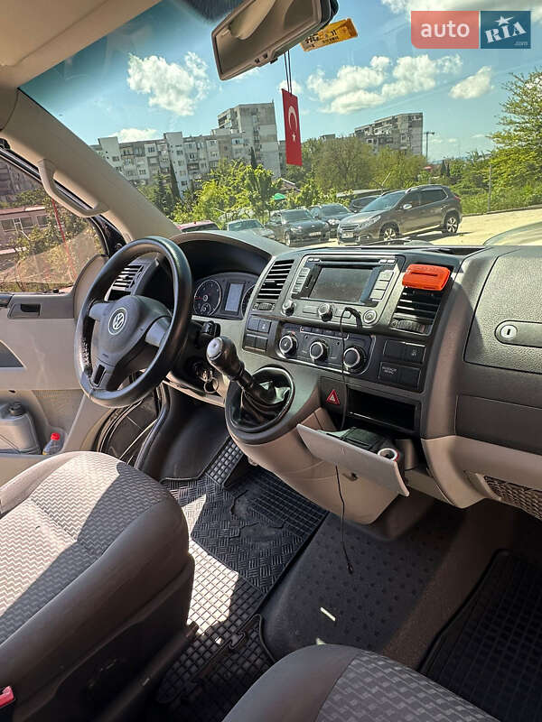 Минивэн Volkswagen Caravelle 2013 в Одессе