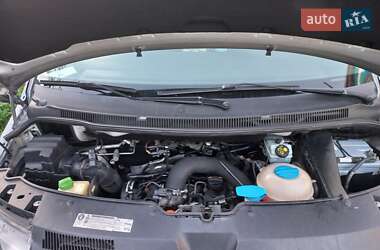 Минивэн Volkswagen Caravelle 2012 в 