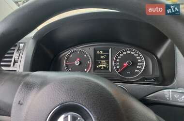 Минивэн Volkswagen Caravelle 2012 в 