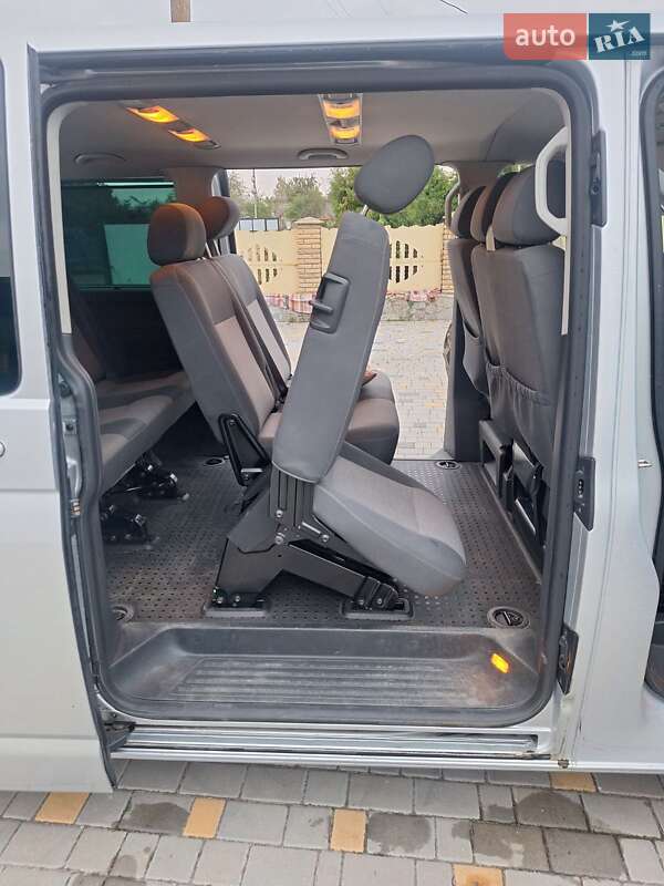 Минивэн Volkswagen Caravelle 2011 в Емильчине
