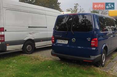 Минивэн Volkswagen Caravelle 2016 в 