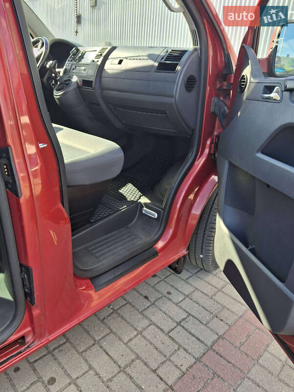 Микроавтобус Volkswagen Caravelle 2007 в Ужгороде