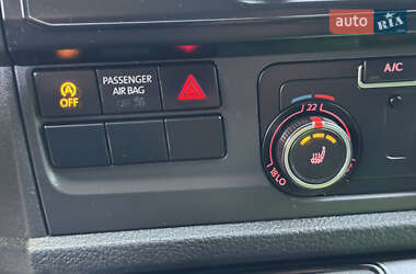 Минивэн Volkswagen Caravelle 2018 в 