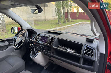 Минивэн Volkswagen Caravelle 2018 в 