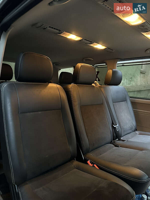 Мінівен Volkswagen Caravelle 2013 в Кам'янському