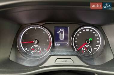 Минивэн Volkswagen Caravelle 2020 в 