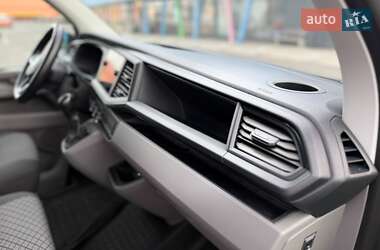 Минивэн Volkswagen Caravelle 2020 в 