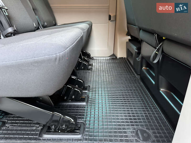 Минивэн Volkswagen Caravelle 2018 в Ровно фото 47 Минивэн Volkswagen Caravelle 2018 в Ровно