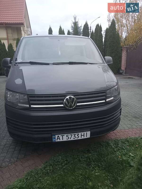 Мінівен Volkswagen Caravelle 2017 в Івано-Франківську