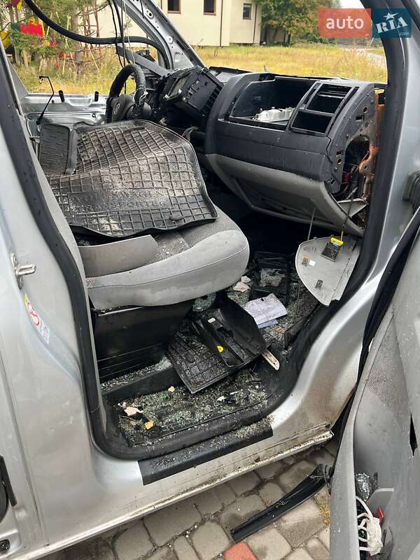 Мінівен Volkswagen Caravelle 2011 в Києві