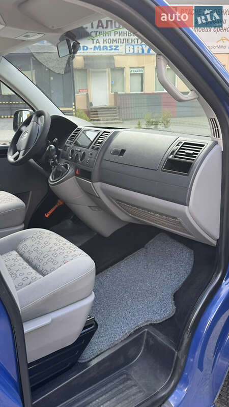 Минивэн Volkswagen Caravelle 2007 в Львове