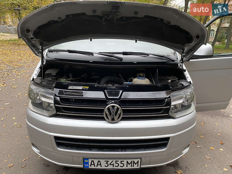 Мінівен Volkswagen Caravelle 2014 в Києві