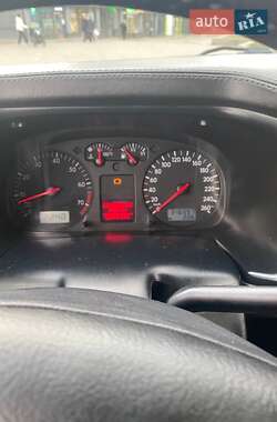 Мінівен Volkswagen Caravelle 2003 в  фото 30 Мінівен Volkswagen Caravelle 2003 в