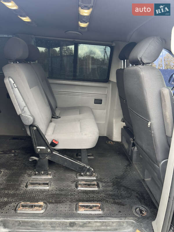 Минивэн Volkswagen Caravelle 2010 в Киеве