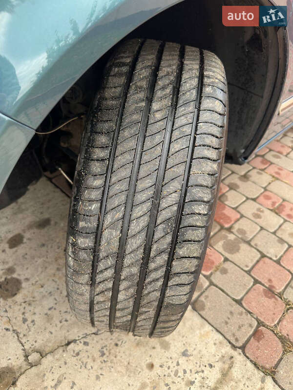 Минивэн Volkswagen Caravelle 2017 в Ужгороде