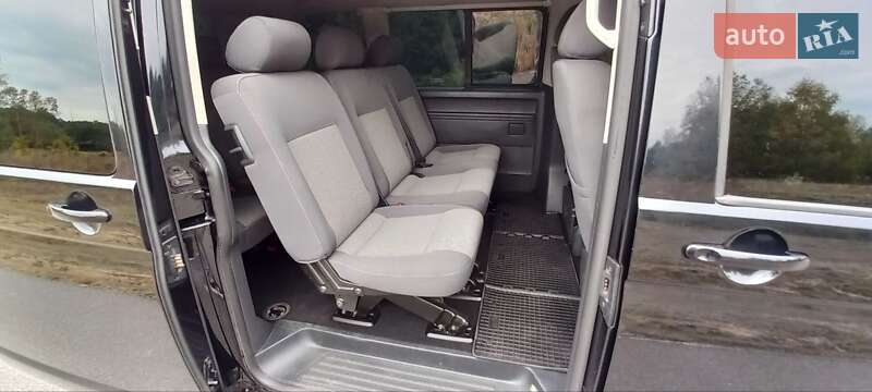 Минивэн Volkswagen Caravelle 2010 в Бородянке