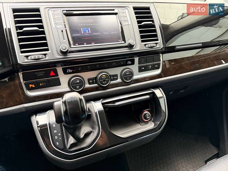 Минивэн Volkswagen Caravelle 2017 в Киеве фото 25 Минивэн Volkswagen Caravelle 2017 в Киеве