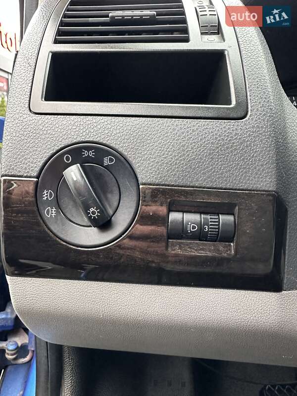 Мінівен Volkswagen Caravelle 2008 в Білогородці