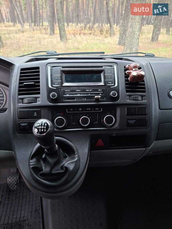 Минивэн Volkswagen Caravelle 2012 в Лебедине