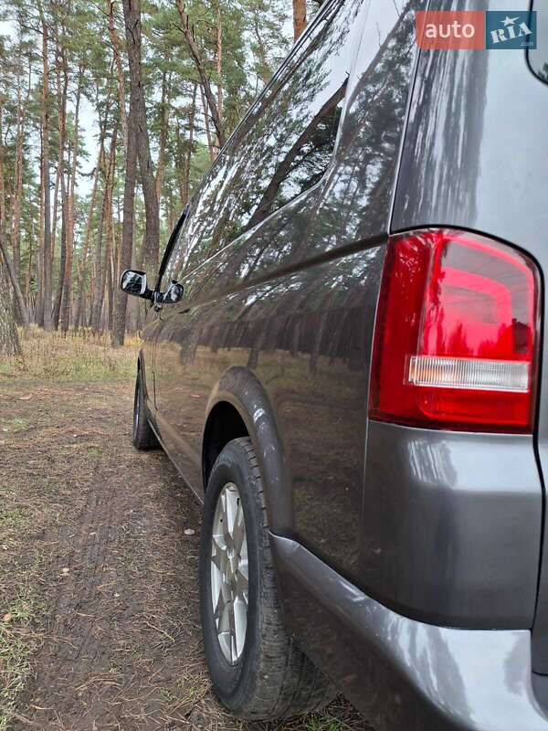 Минивэн Volkswagen Caravelle 2012 в Лебедине