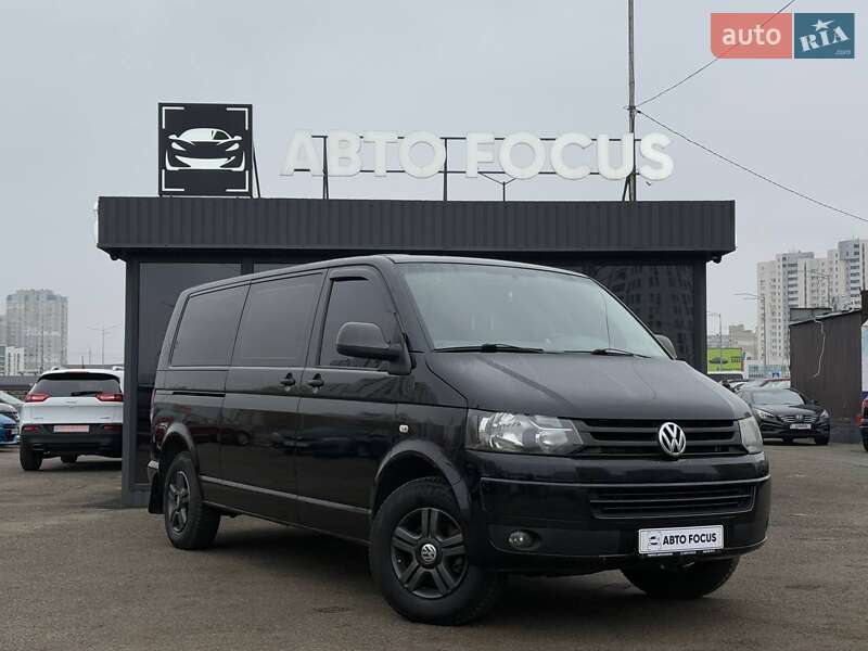 Volkswagen Caravelle 2010