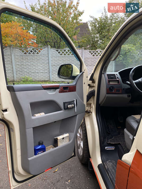 Минивэн Volkswagen Caravelle 2010 в Кривом Роге фото 30 Минивэн Volkswagen Caravelle 2010 в Кривом Роге