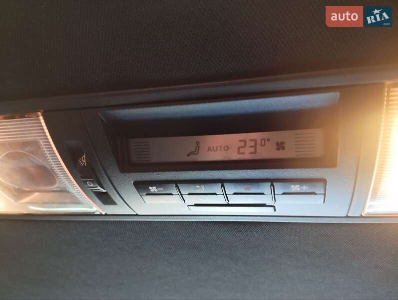 Минивэн Volkswagen Caravelle 2006 в Черновцах фото 13 Минивэн Volkswagen Caravelle 2006 в Черновцах