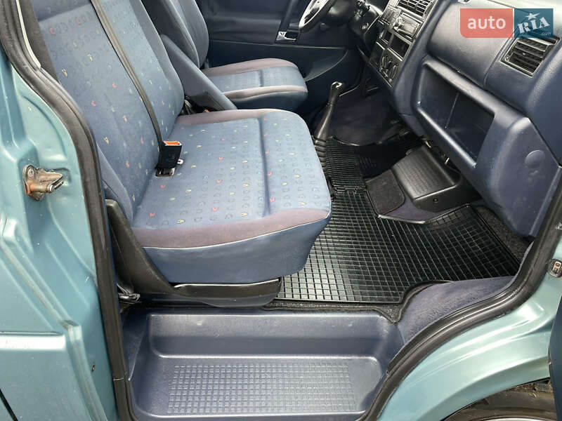 Минивэн Volkswagen Caravelle 2000 в Староконстантинове