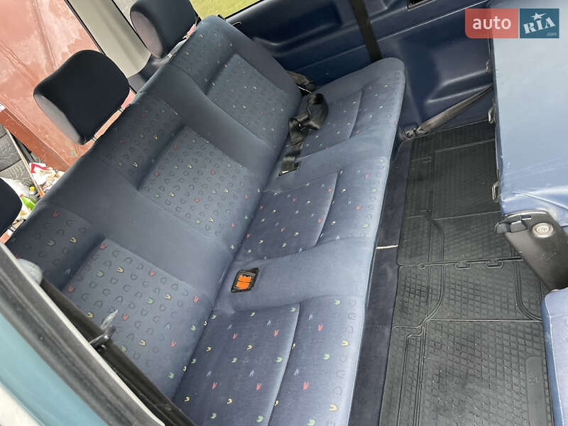 Минивэн Volkswagen Caravelle 2000 в Староконстантинове