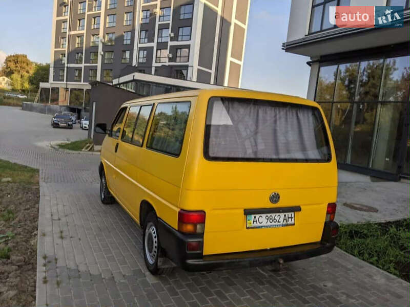 Мінівен Volkswagen Caravelle 2000 в Хмільнику